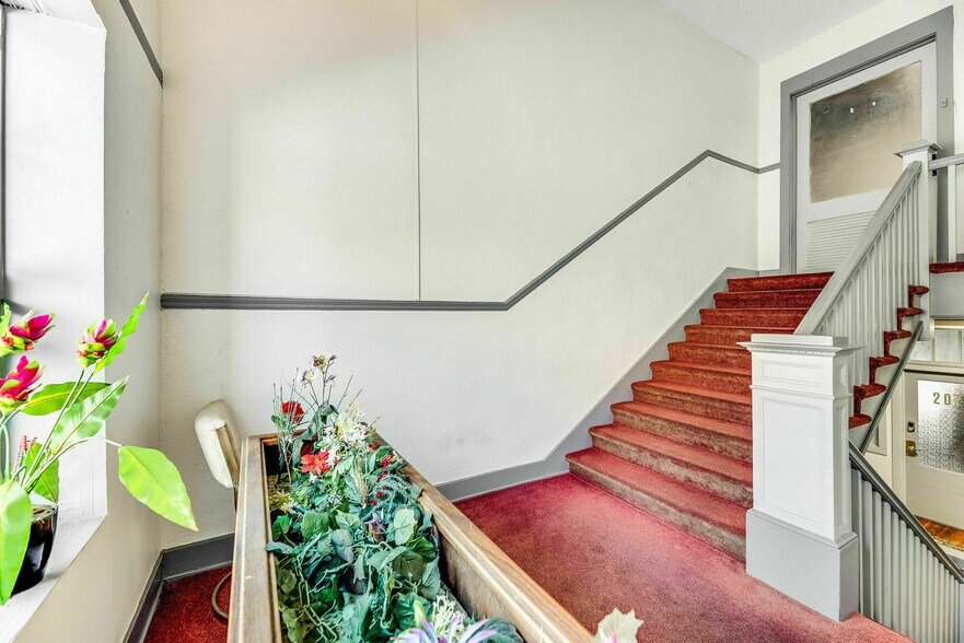 More Photos Of 909 E New Haven Ave, Melbourne Storefront Retail Residential For Lease