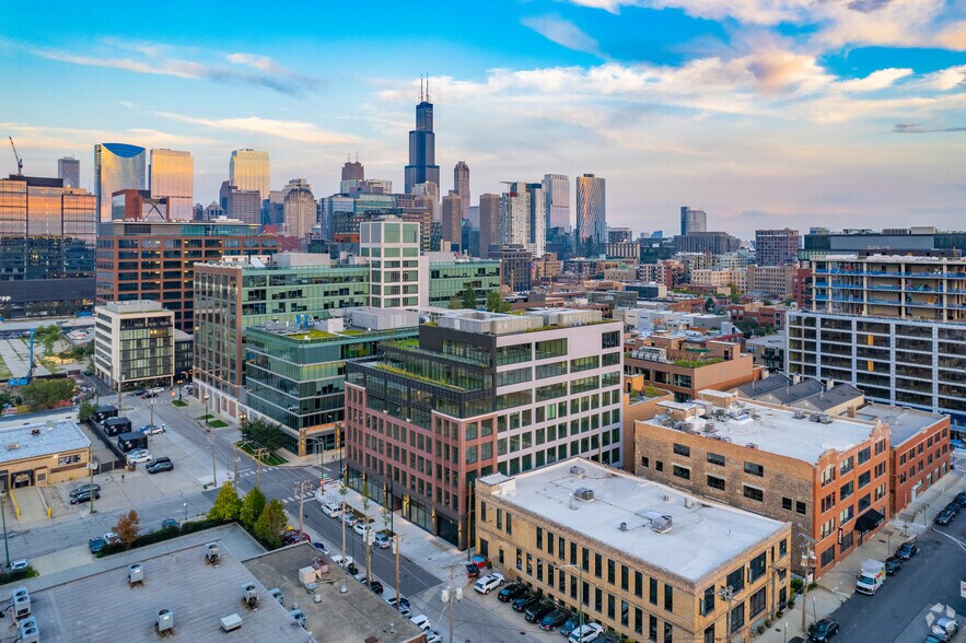 More Photos Of 318 N Carpenter St, Chicago Office For Lease
