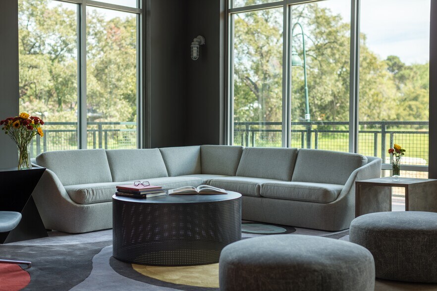 More Photos Of 423 Blue Star, San Antonio Apartments For Lease