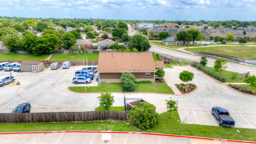 More Photos Of 5805 Starnes Rd, Watauga Office For Sale