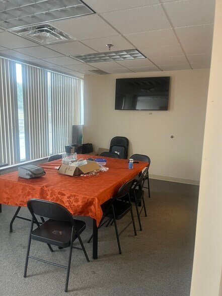 More Photos Of 4500 Brooktree Rd, Wexford Medical For Lease