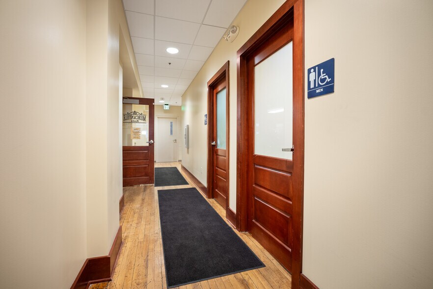 More Photos Of 211 N Franklin St, Port Washington Office For Lease