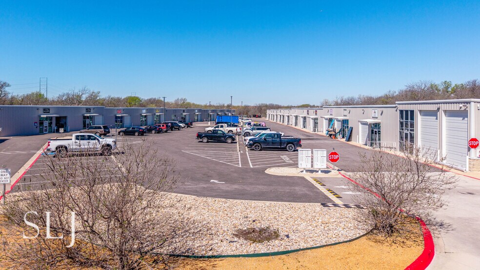 More Photos Of 1518 Navo Rd, Aubrey Showroom For Sale