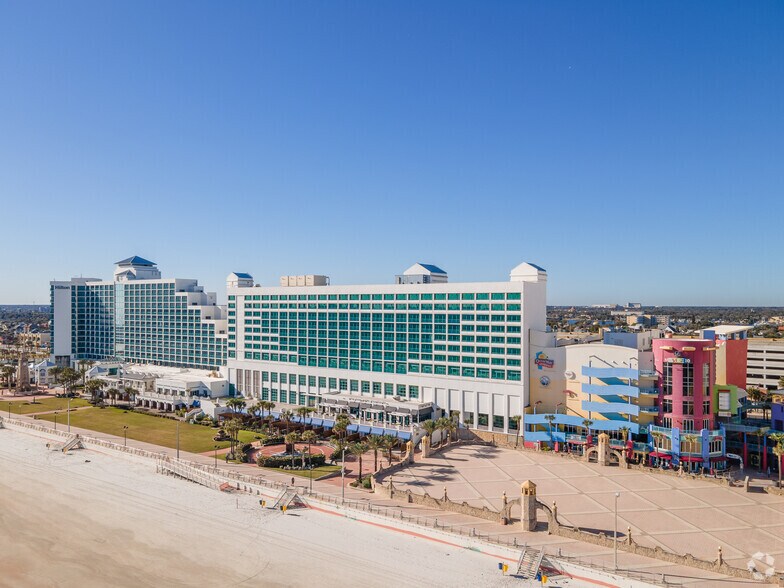 More Photos Of 100 N Atlantic Ave, Daytona Beach Hotel For Lease