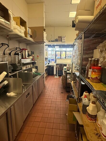 More Photos Of 9555 S Eastern Ave, Las Vegas General Retail For Lease