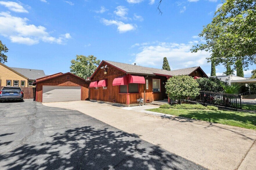 More Photos Of 1826 Sonoma St, Redding Healthcare For Sale