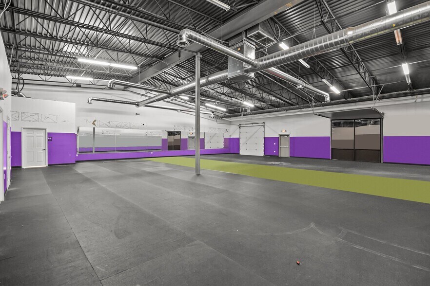 More Photos Of 891-893 Cranbury South River Rd, Monroe Township General Retail For Sale