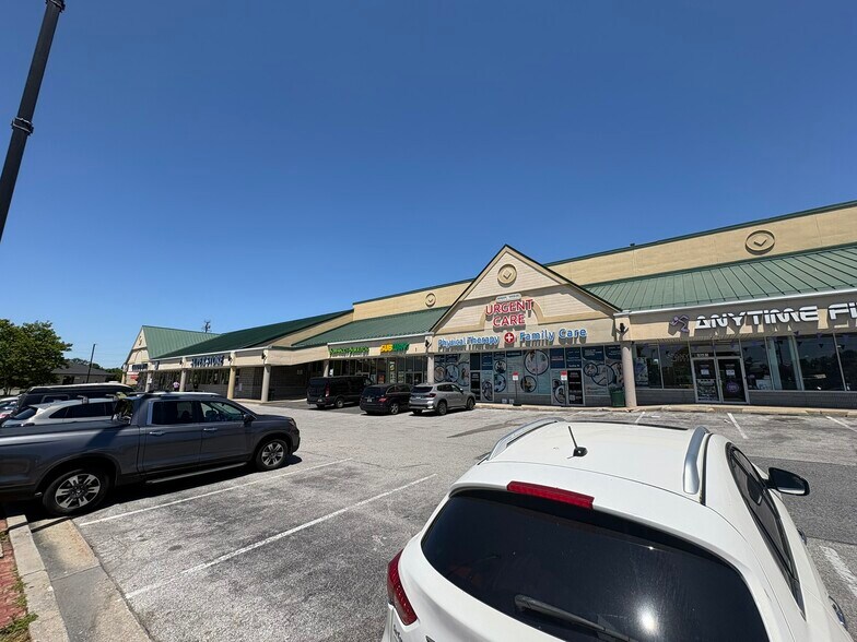 More Photos Of 670 Old Mill Rd, Millersville Unknown For Lease
