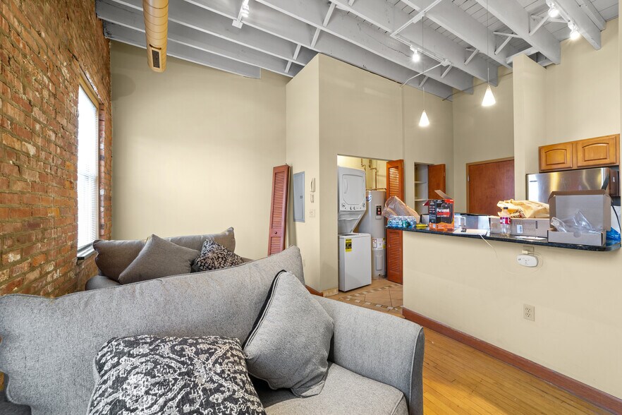 More Photos Of 2800-2806 Mayfield Rd, Cleveland Heights Storefront Retail Office For Sale