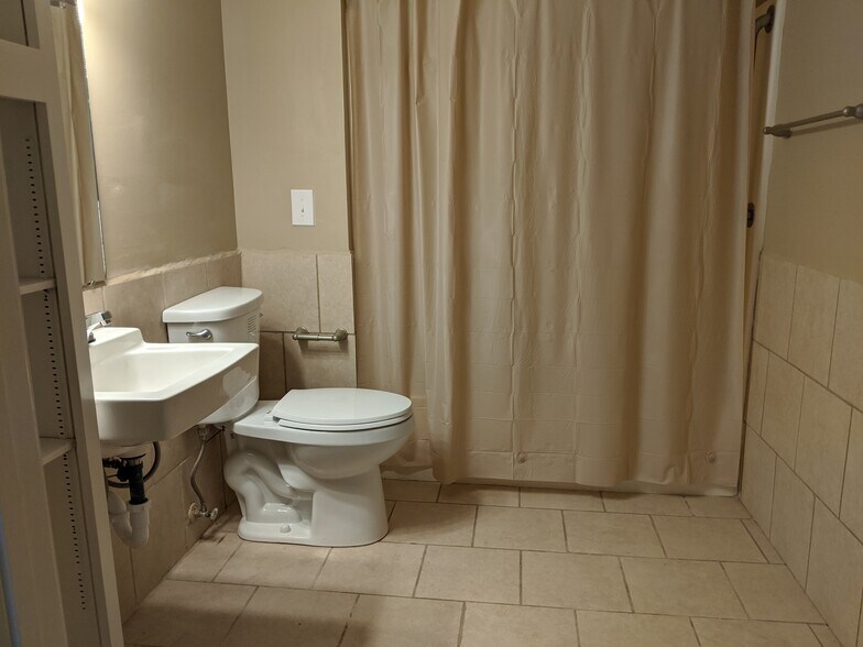 More Photos Of 180 State Docks Rd, Eufaula Multifamily For Sale