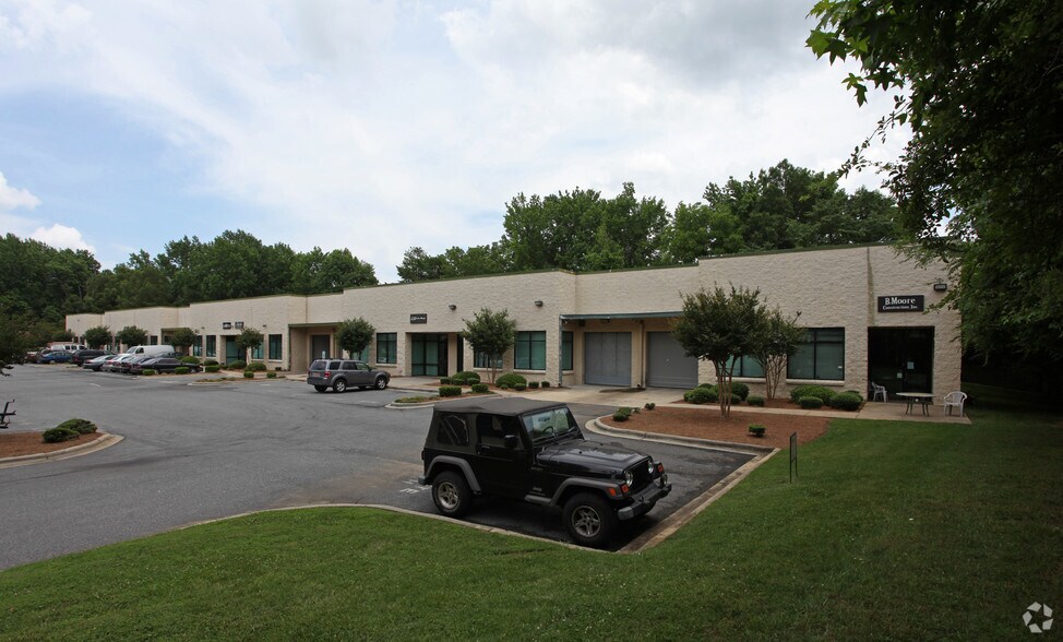 More Photos Of 1705 Orr Industrial Ct, Charlotte Industrial For Lease