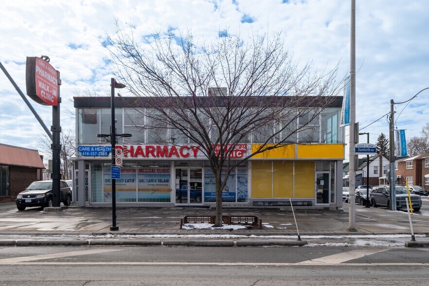 Primary Photo Of 2921-2925 Danforth Ave, Toronto Storefront Retail Office For Lease