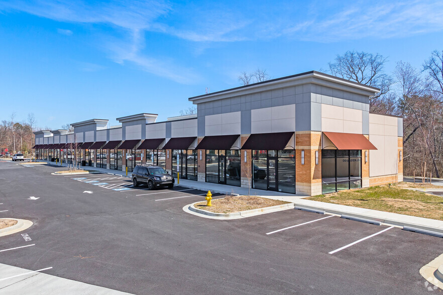 Primary Photo Of Crain Hwy, Waldorf Storefront For Lease