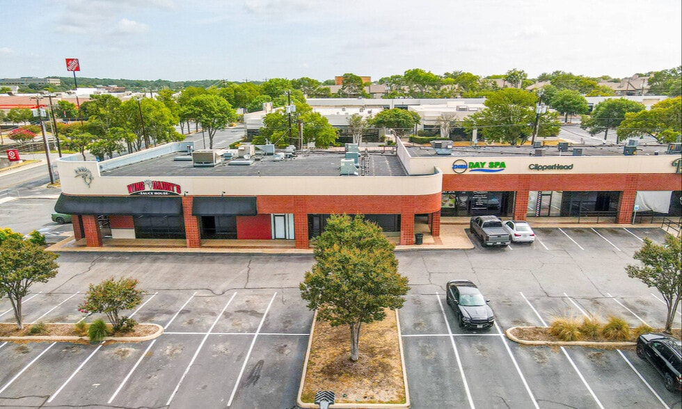 More Photos Of 903 E Bitters Rd, San Antonio Unknown For Lease