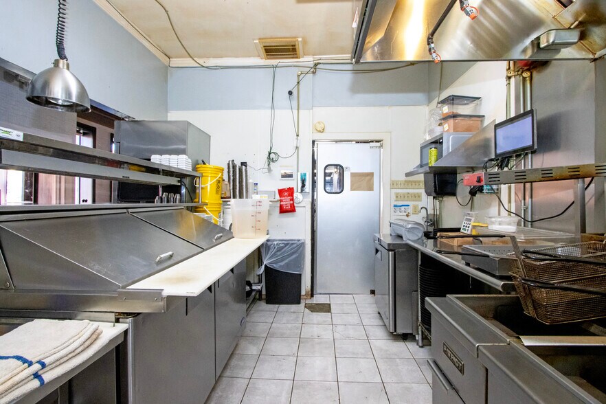 More Photos Of 153 W Main St, Loudonville Restaurant For Sale