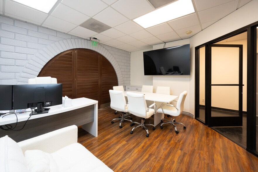 More Photos Of 601 S Rancho Dr, Las Vegas Medical For Sale