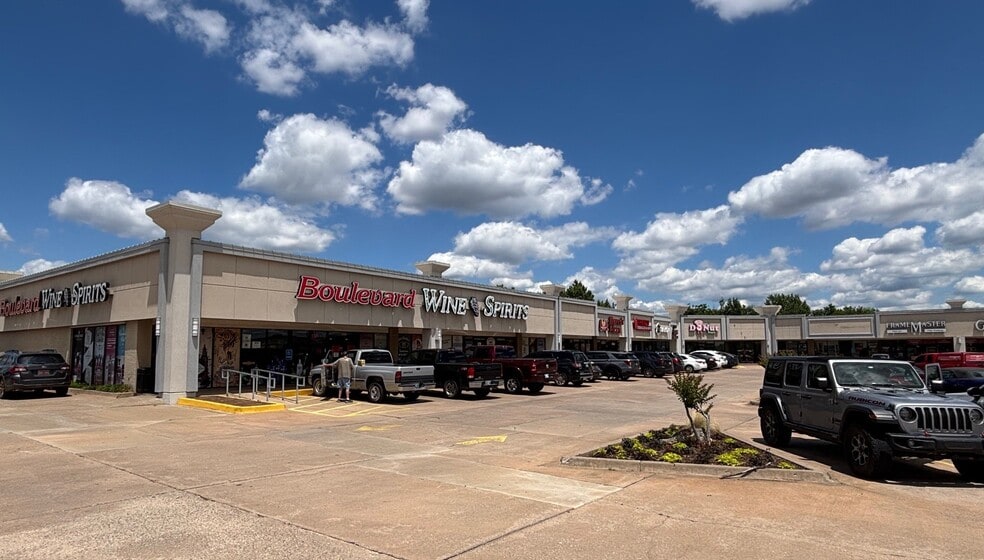 Primary Photo Of 3200-3234 S Boulevard, Edmond Unknown For Lease
