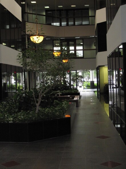 More Photos Of 11111 Richmond Ave, Houston Office For Lease