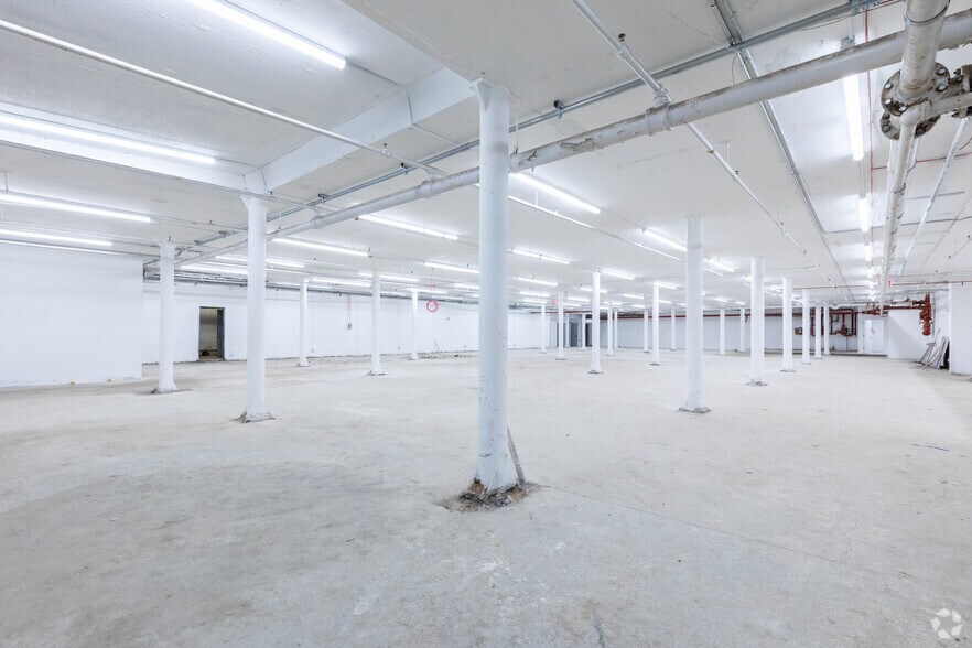 More Photos Of 747-749 Broadway, Brooklyn Office For Lease