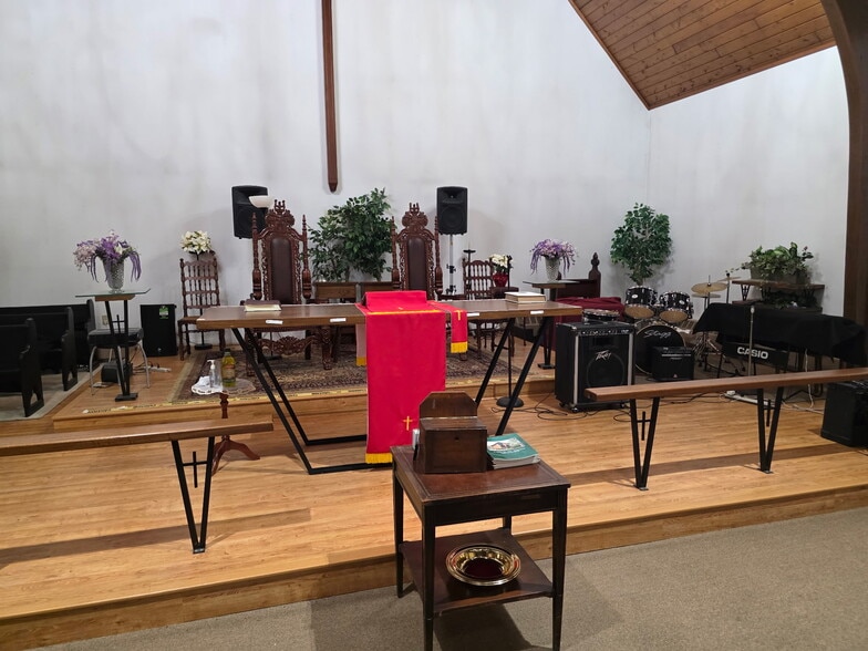 More Photos Of 77 Hilliards Rd, Gibbsboro Religious Facility For Sale