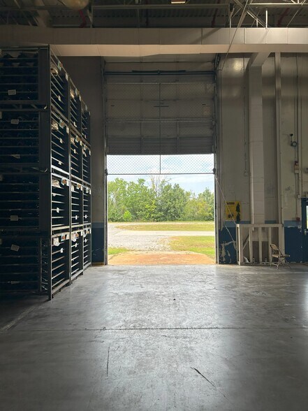 More Photos Of 550 Gulf Line Rd, Pearl Manufacturing For Lease
