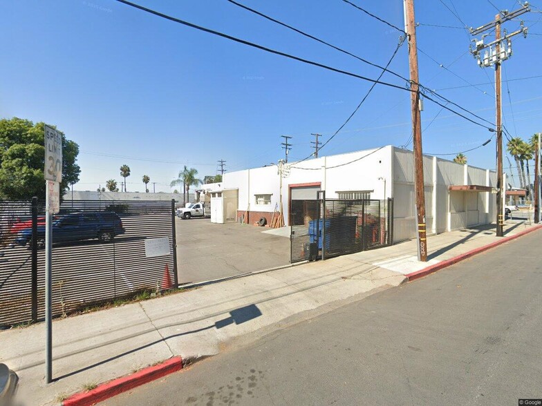 Primary Photo Of 2040 1st St, San Fernando Showroom For Lease