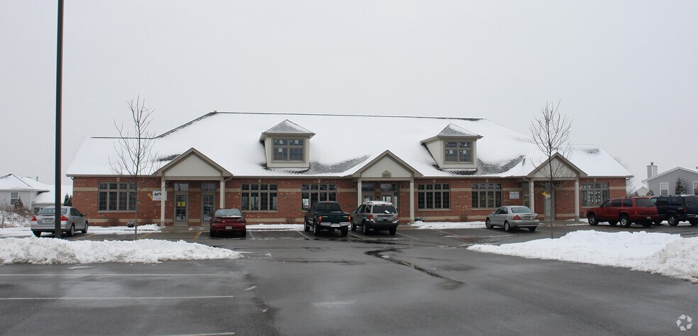 More Photos Of 2551 W Division St, Joliet Office For Lease