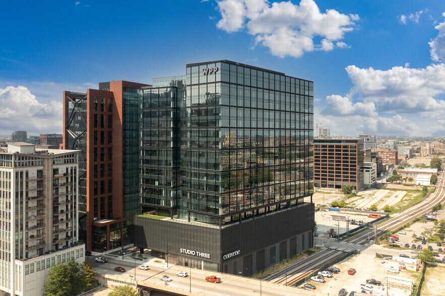 More Photos Of 333 N Green St, Chicago Office For Lease