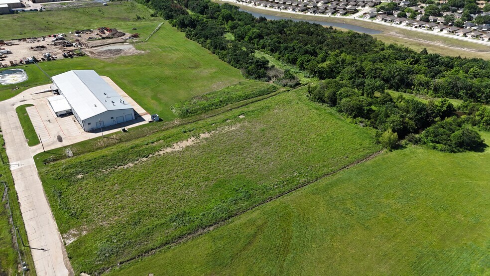 More Photos Of 1901 Jack McKay Blvd, Ennis Land For Sale