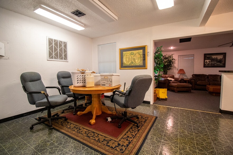 More Photos Of 1577 N FM 157, Mansfield General Retail For Sale