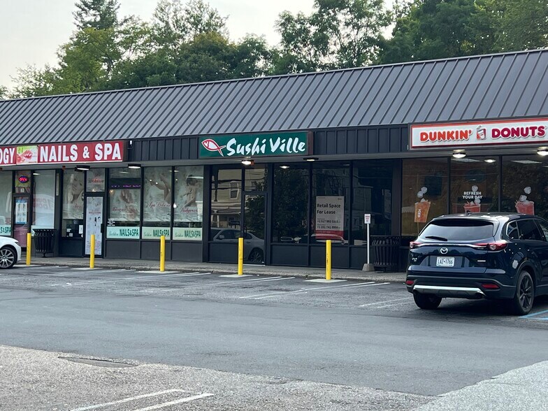 More Photos Of 59-71 Orange Tpke, Sloatsburg Storefront For Lease