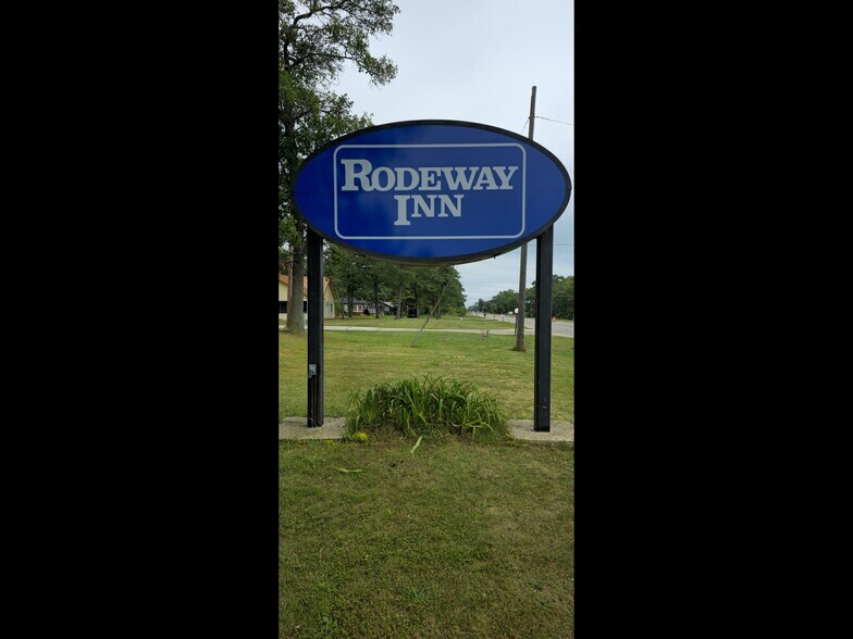 More Photos Of 3111 N US 23, Oscoda Hotel For Sale