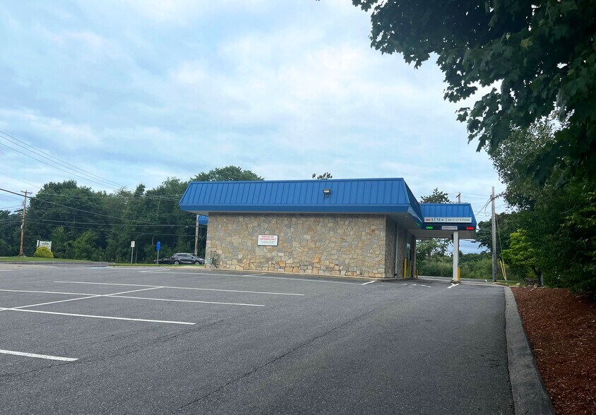 More Photos Of 71 Boston Post East Rd E, Marlborough Freestanding For Lease
