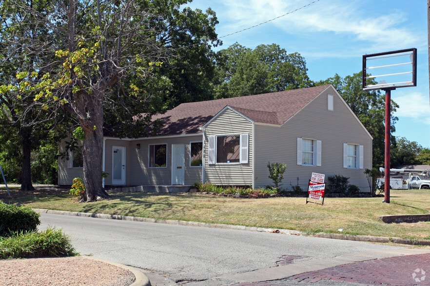 Primary Photo Of 1408 W Broadway Pl, Ardmore Office For Sale