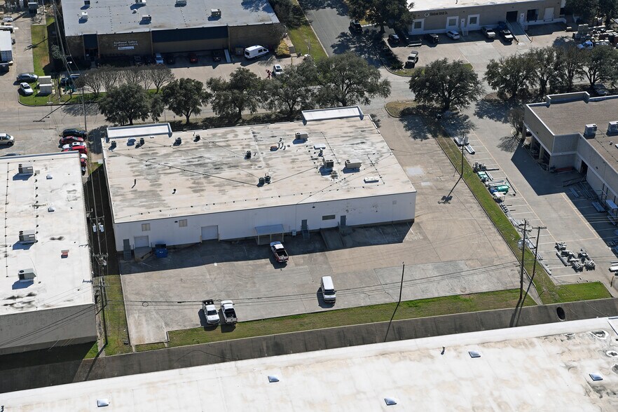 More Photos Of 4519 Sigma Rd, Dallas Light Manufacturing For Sale