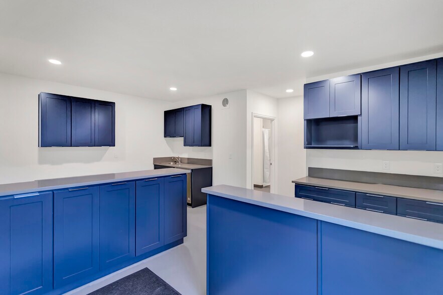 More Photos Of 5803 SE Johnson Creek Blvd, Portland Self Storage For Sale