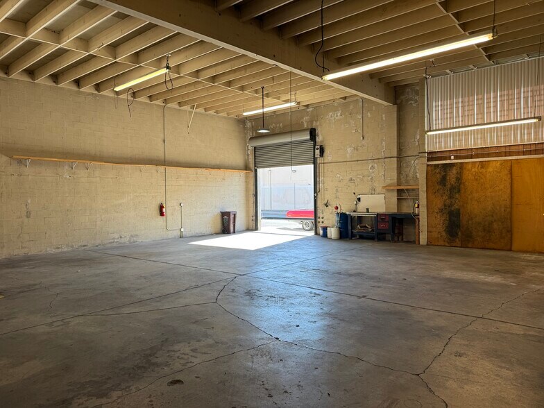 More Photos Of 550 E 10th St, Oakland Warehouse For Lease