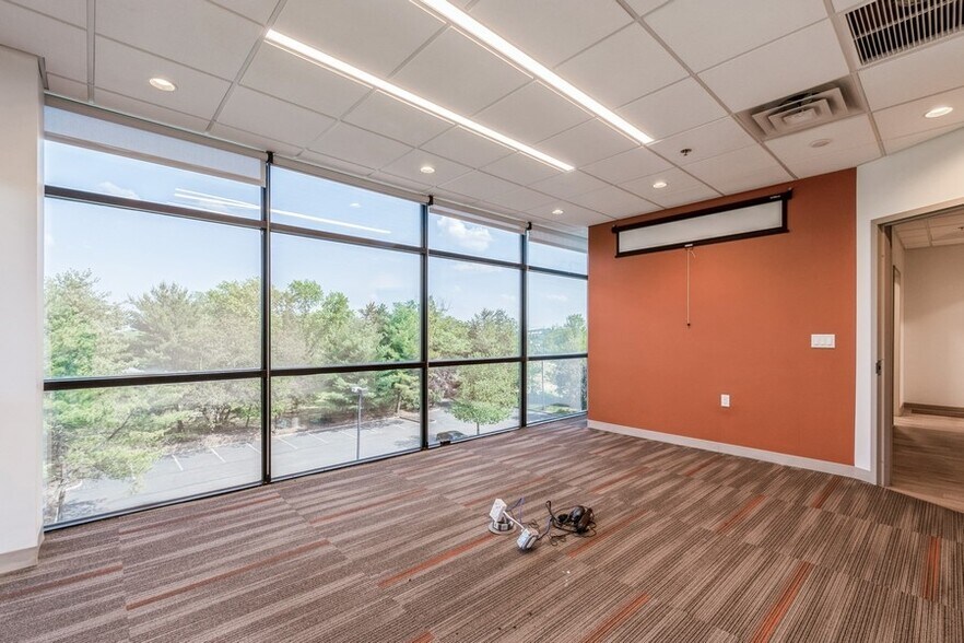 More Photos Of 3121 US Highway 22, Branchburg Coworking Space