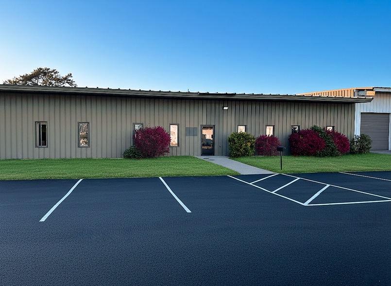 Primary Photo Of 2 Industrial Park Dr, Concord Service For Lease