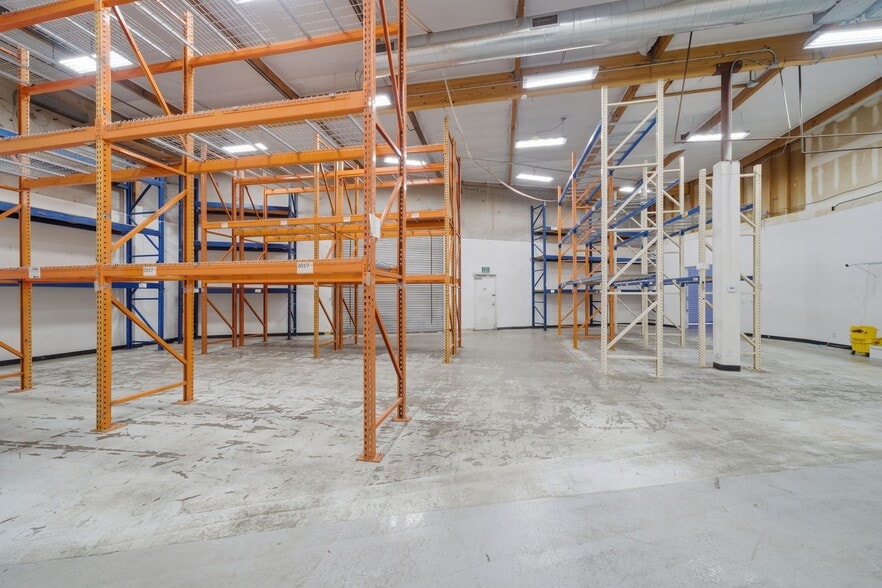 More Photos Of 1544 E Warner Ave, Santa Ana Freestanding For Sale