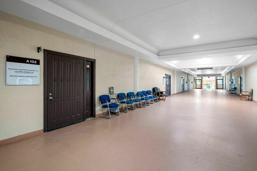 More Photos Of 1801 SE Hillmoor Dr, Port Saint Lucie Medical For Lease