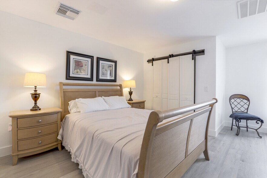 More Photos Of 778 100th Ave N, Naples Specialty For Sale