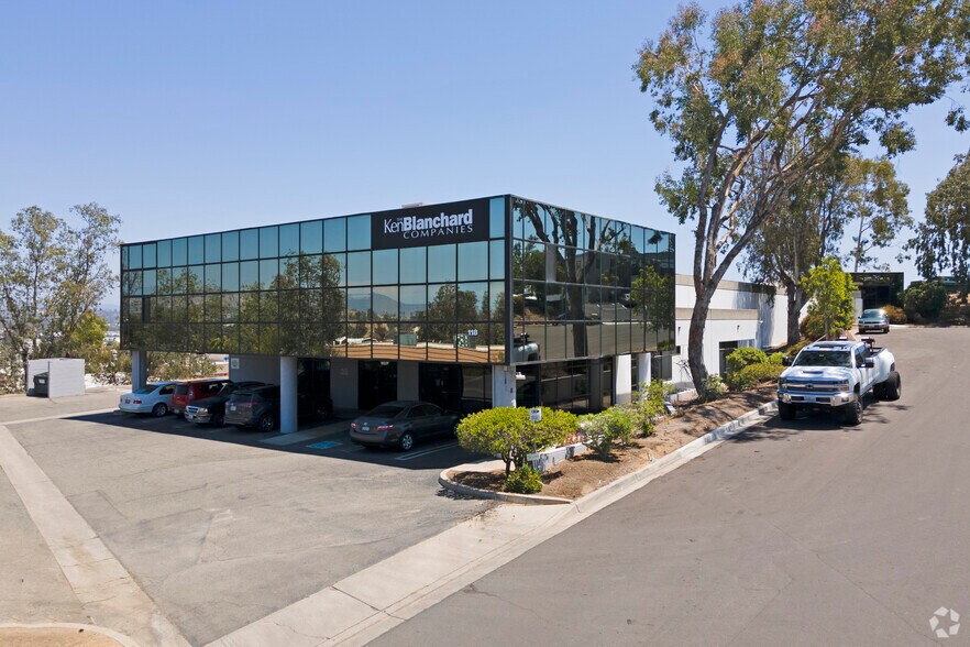 Primary Photo Of 118 State Pl, Escondido Flex For Lease