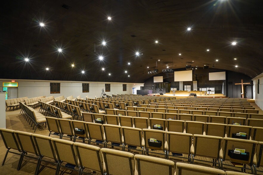 More Photos Of 1110 S 12th St, Fort Smith Religious Facility For Sale