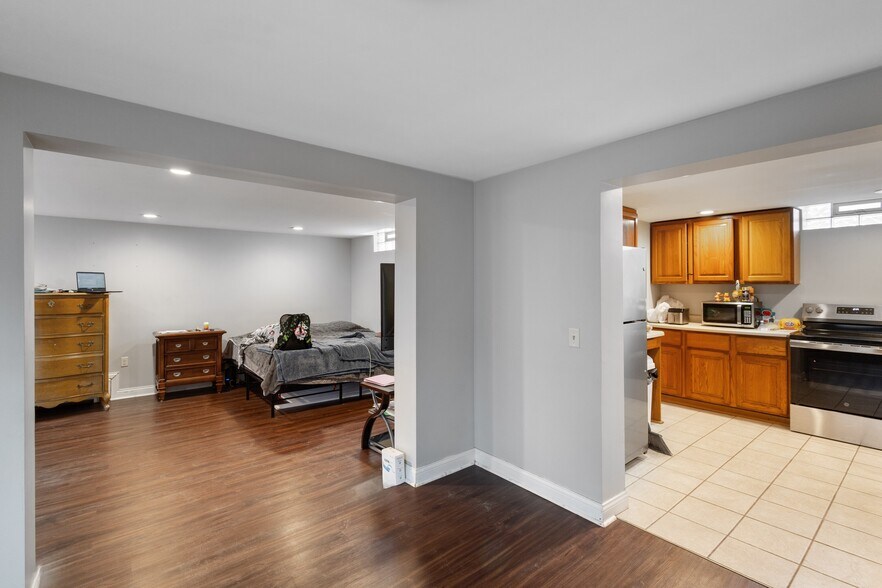More Photos Of 218 N 26th St, Kalamazoo Apartments For Sale