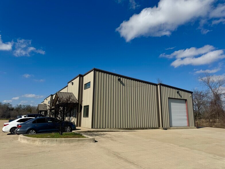 Primary Photo Of 5552 Raymond Stotzer Pky, College Station Warehouse For Lease