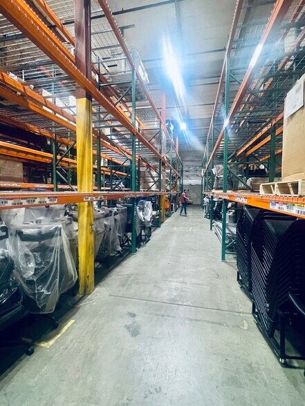 More Photos Of 9445 SW Ridder Rd, Wilsonville Warehouse For Lease