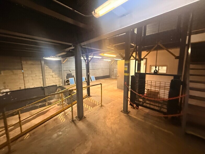 More Photos Of 230 Marion Ave, Linden Research And Development For Sale
