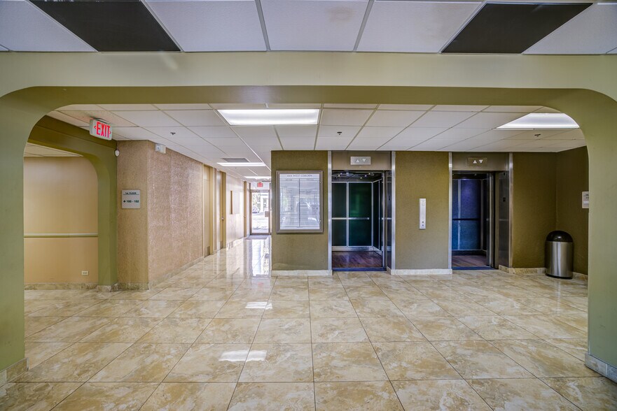 More Photos Of 444 W Osborn Rd, Phoenix Office For Sale
