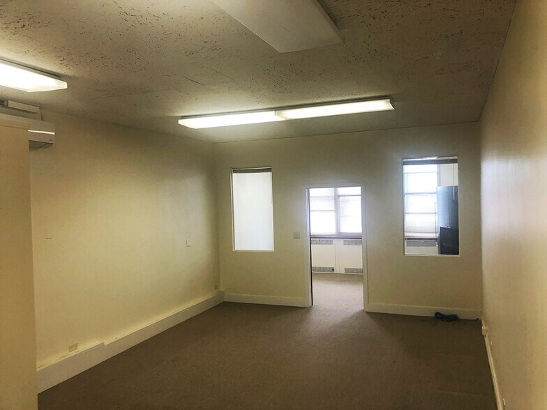 More Photos Of 44-48 Pondfield Rd, Bronxville Medical For Lease